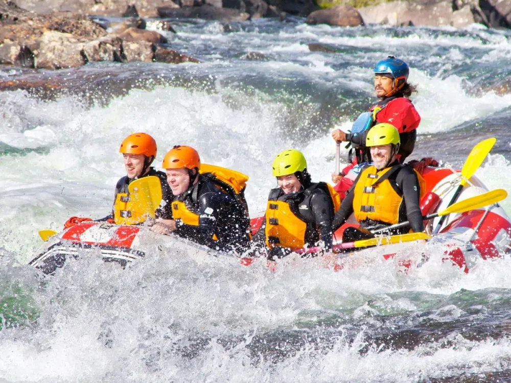 Dagali Fjellpark - Extreme Full On Rafting with a snack 