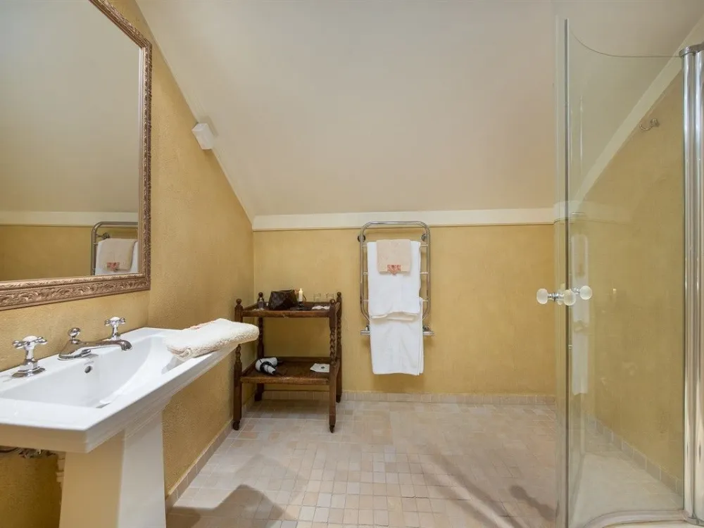 Suite No. 10