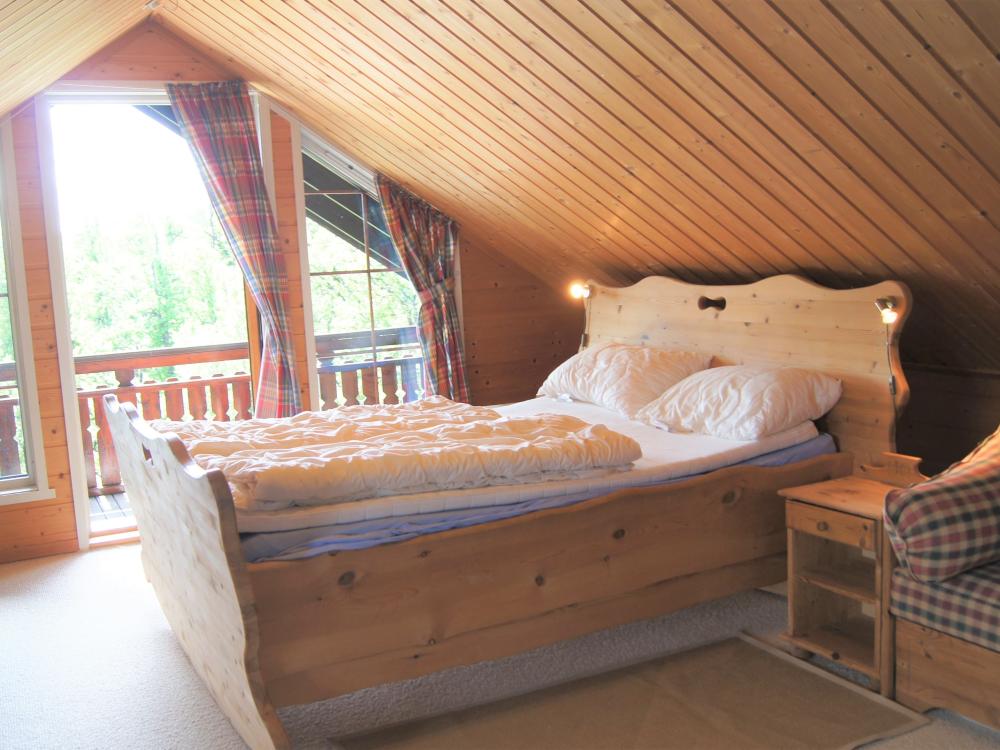Hytte SHB med 6 soverom, totalt 18 senger og utendørs boblebad