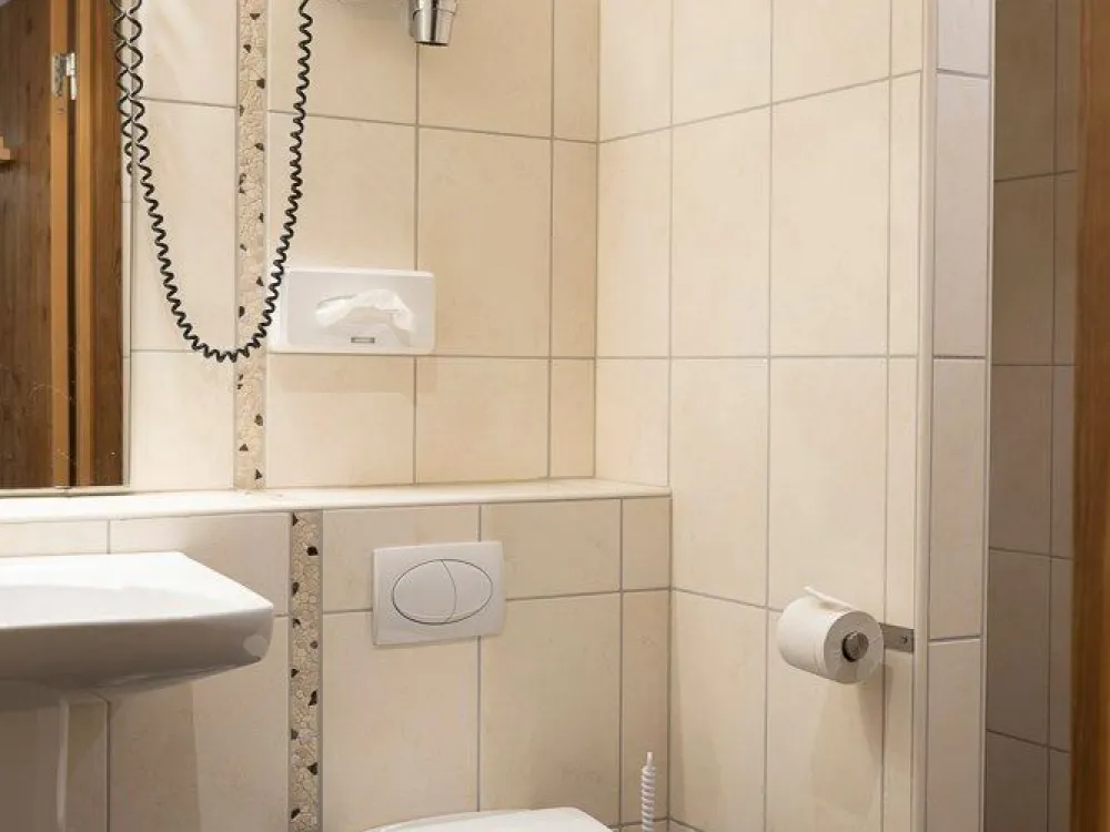 Twin/triple room with balcony