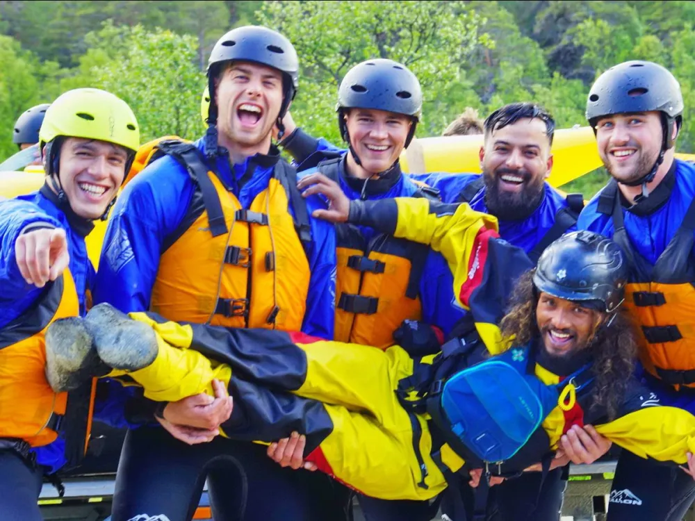 Dagali Fjellpark - Extreme Full On Rafting with a snack 
