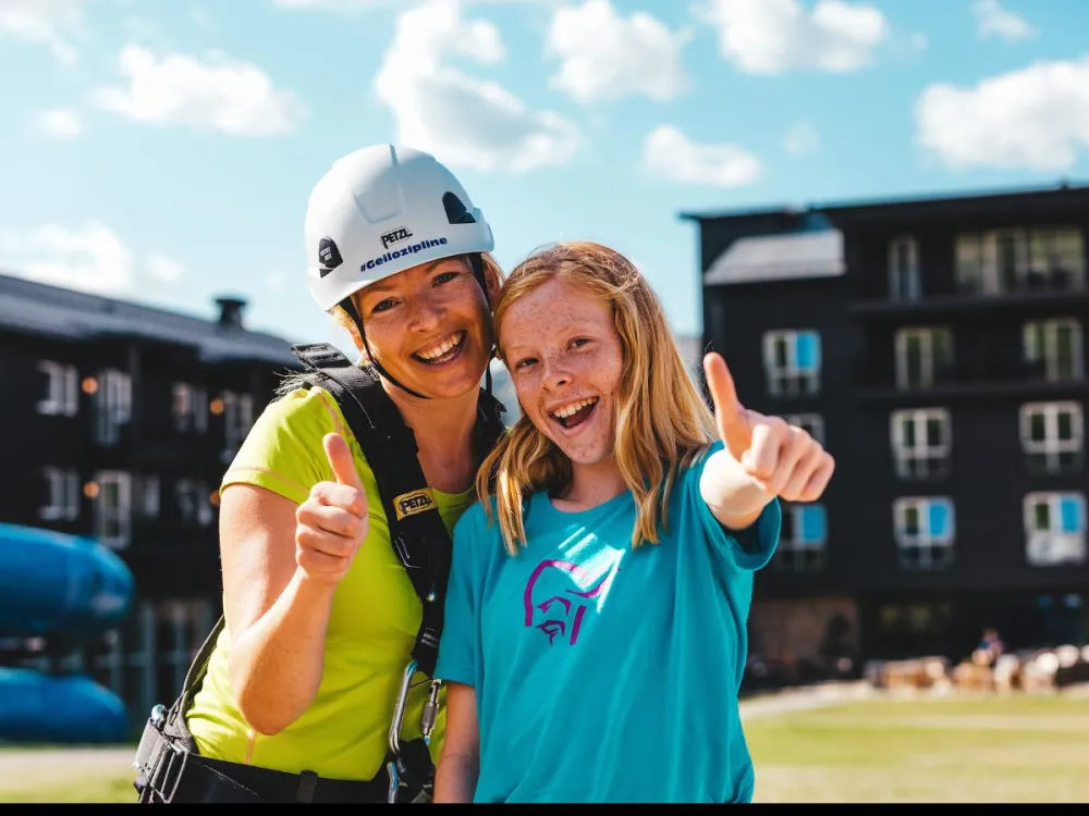 Zipline - 1 tur, familie 2v + 2u 