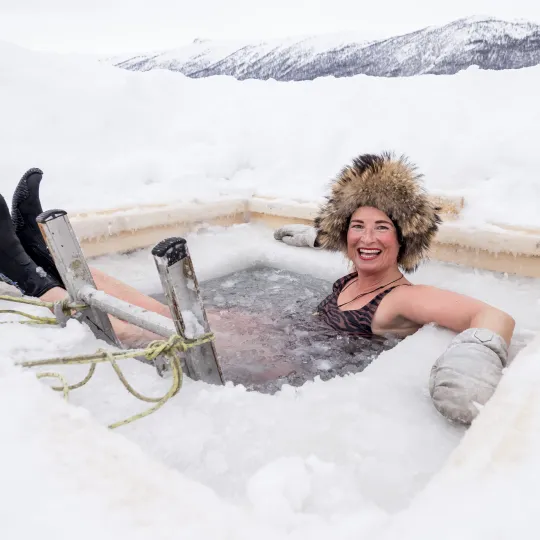 Is bathing at Ustedalsfjorden